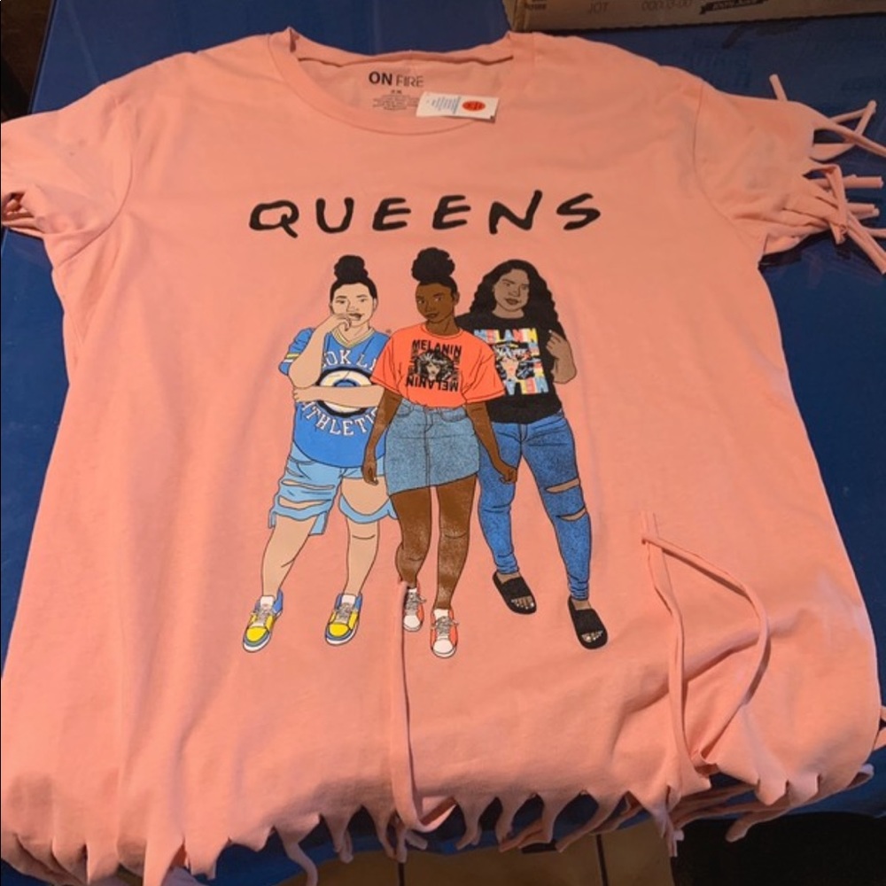 Queen Woman’s Top 2X NWT